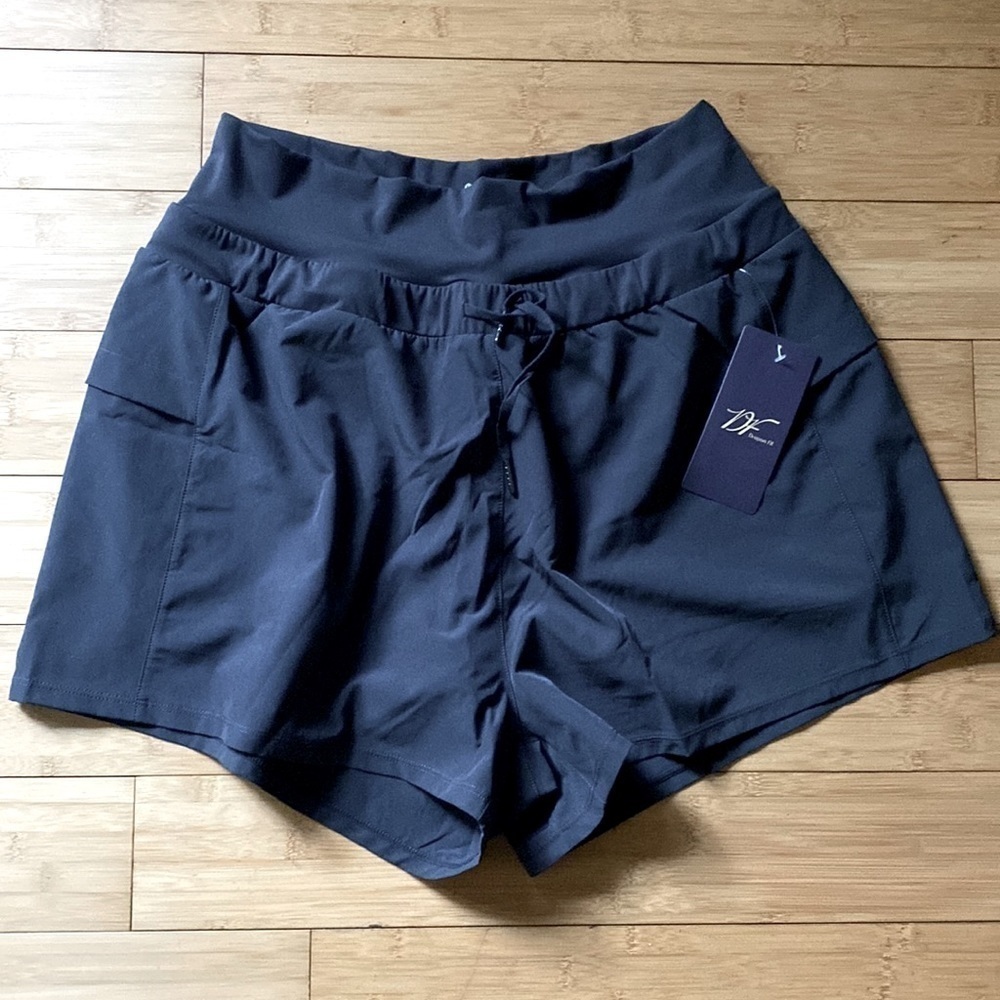 NWT Dragon fit high waisted athletic gym shorts​​​​​​​​​​​​​​​